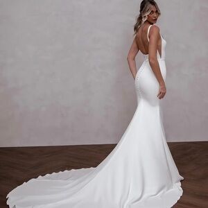 Wedding Gown & Dust Bag